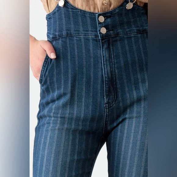 NWT-Striped Pattern Stretched Suspender Denim Jumpsuit - Picture 4 of 7